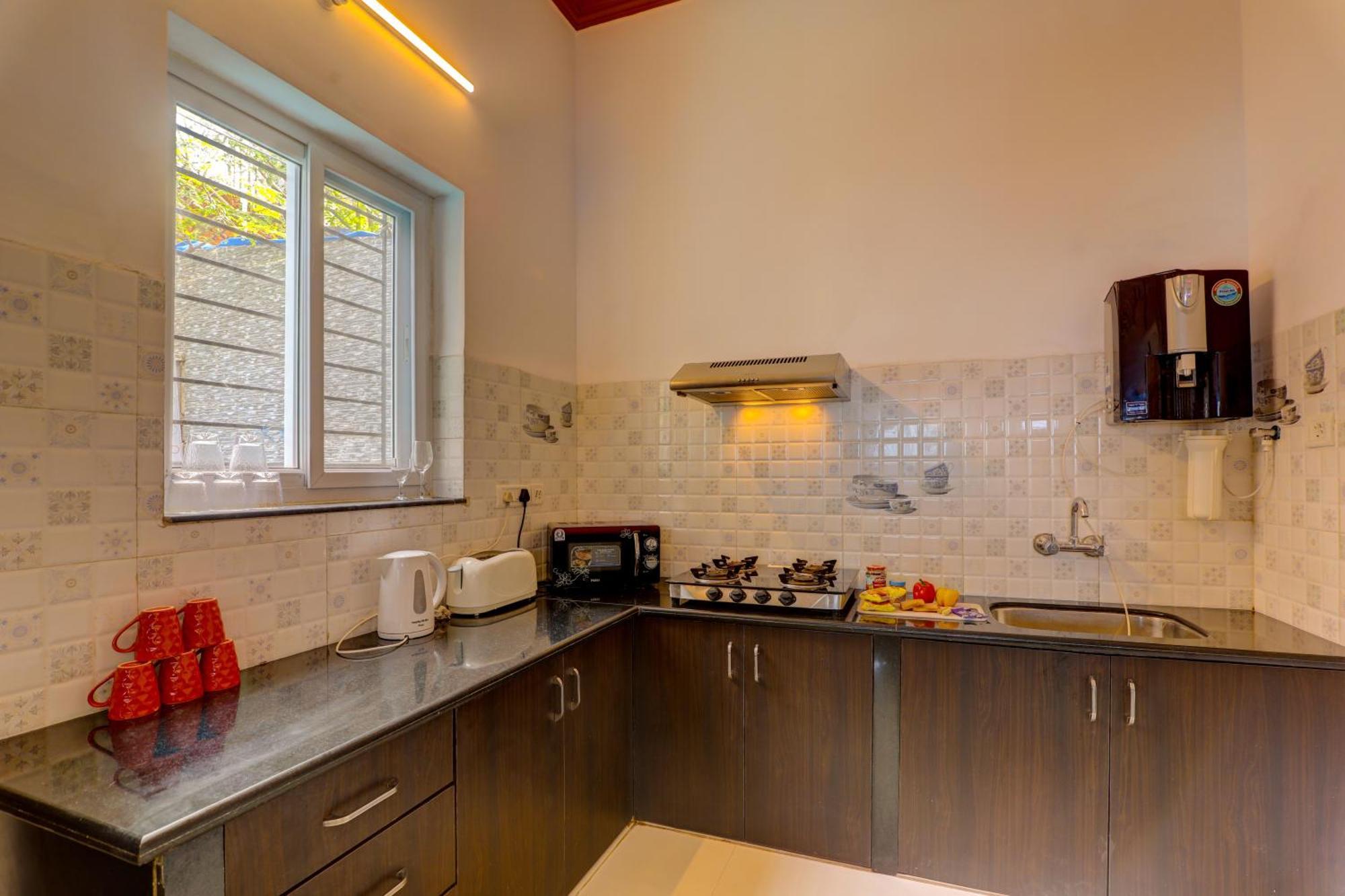 Villa Ludo Private Pool Villa, Wifi-caretaker-parking, North Goa